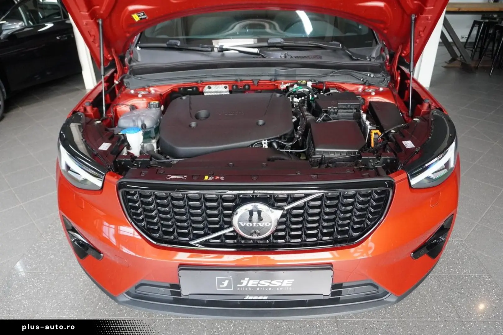 VOLVO XC40  B3 Plus Dark