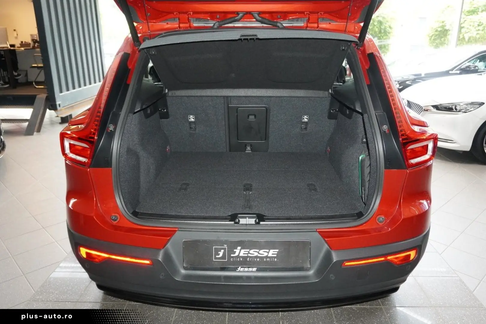 VOLVO XC40  B3 Plus Dark