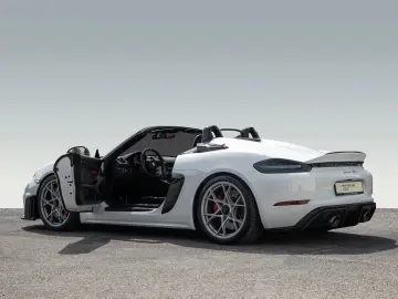 Porsche 718 Spyder RS ​​Weissach Package BOSE RearCamera
