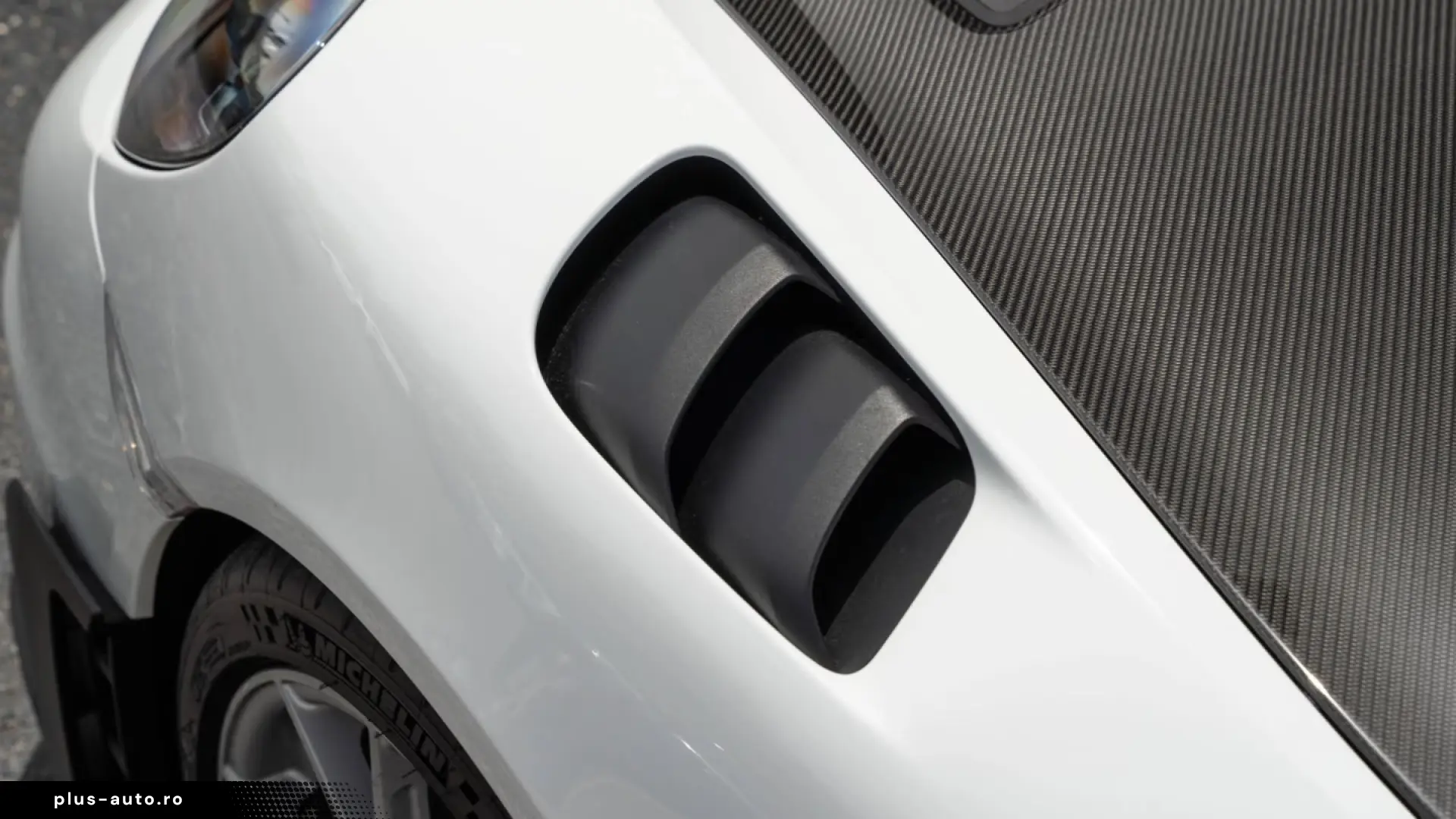 Porsche 718 Spyder RS ​​Weissach Package BOSE RearCamera