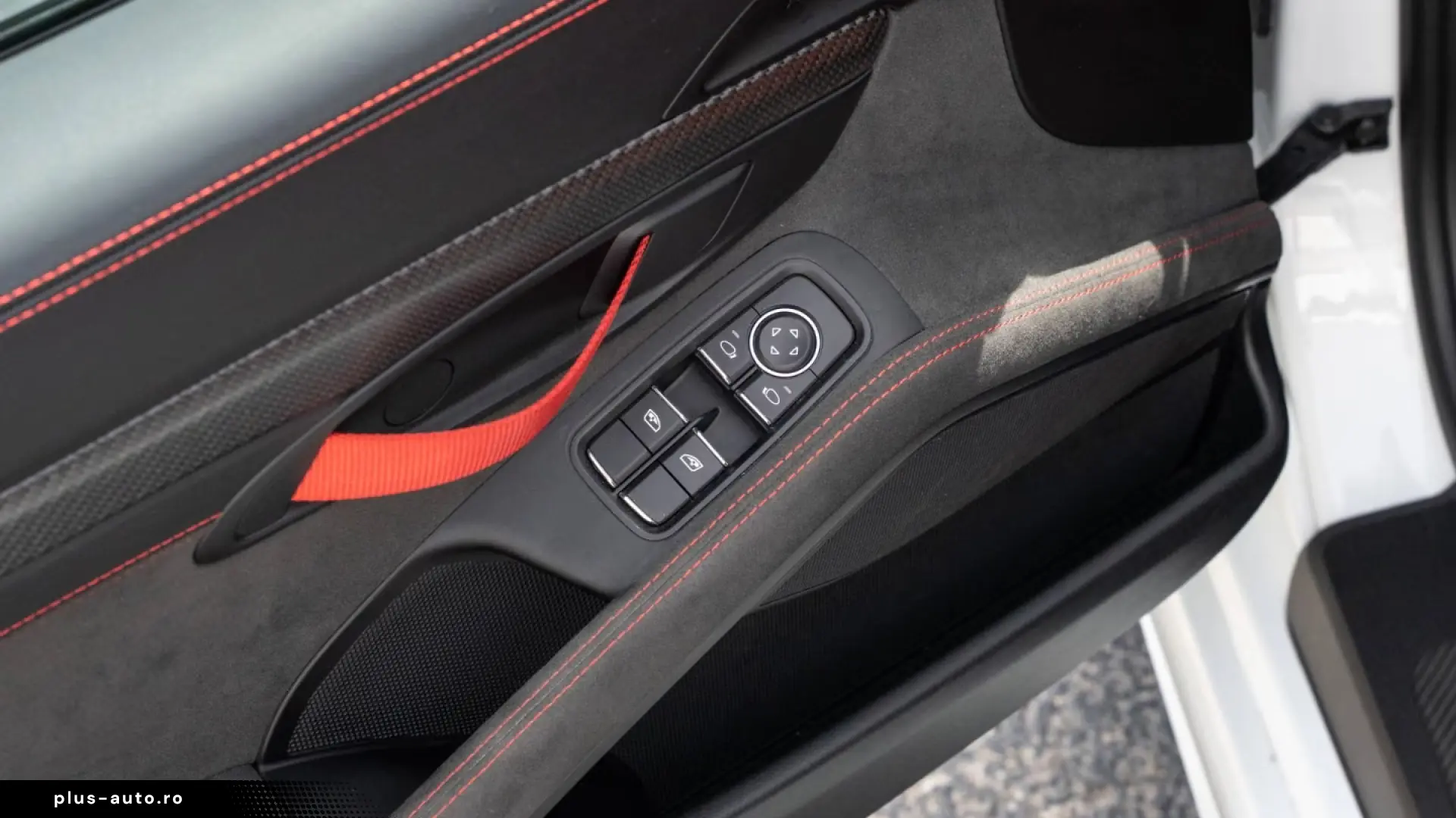 Porsche 718 Spyder RS ​​Weissach Package BOSE RearCamera