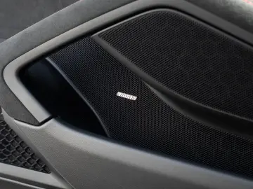 Porsche 718 Spyder RS ​​Weissach Package BOSE RearCamera