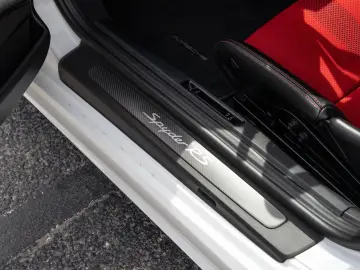 Porsche 718 Spyder RS ​​Weissach Package BOSE RearCamera