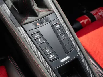 Porsche 718 Spyder RS ​​Weissach Package BOSE RearCamera