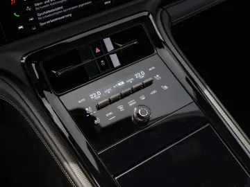 Porsche Panamera Turbo E-Hybrid Active Ride InnoDrive