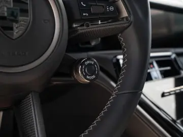 Porsche Panamera Turbo E-Hybrid Active Ride InnoDrive