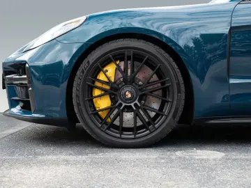 Porsche Panamera GTS SportDesign Paket Carbon PCCB InnoD
