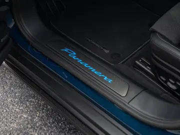 Porsche Panamera GTS SportDesign Paket Carbon PCCB InnoD