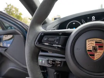 Porsche Panamera GTS SportDesign Paket Carbon PCCB InnoD