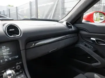 Porsche Cayman GTS 4.0 PDK Navi CarPlay BOSE Revers Camera