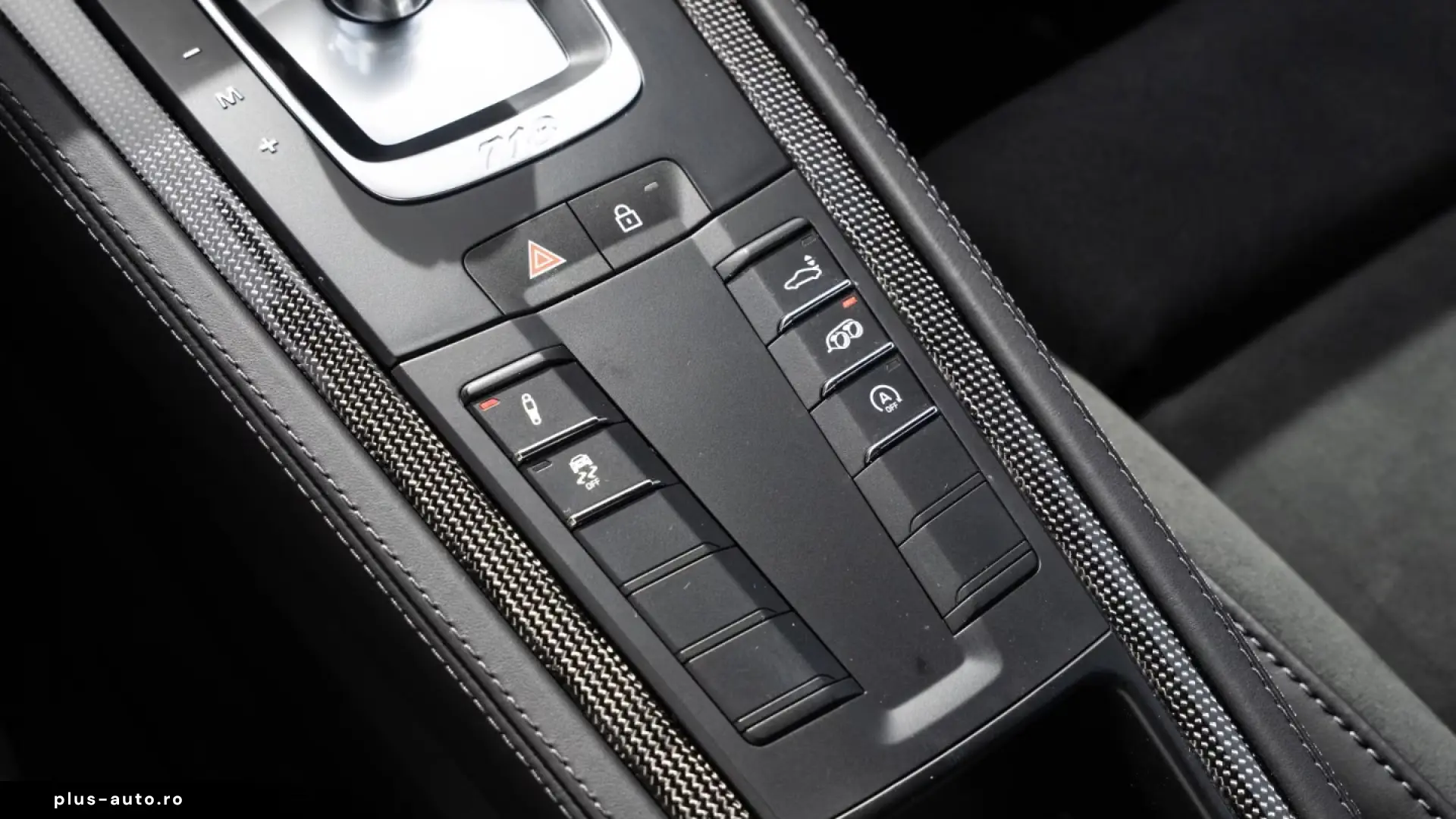 Porsche Cayman GTS 4.0 PDK Navi CarPlay BOSE Revers Camera