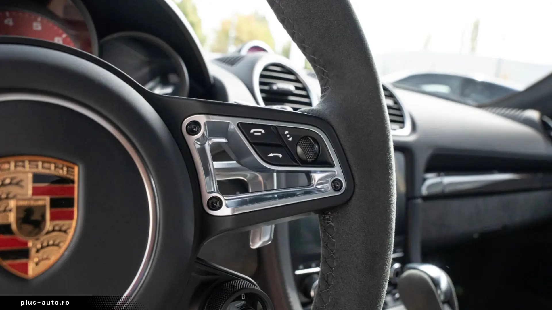 Porsche Cayman GTS 4.0 PDK Navi CarPlay BOSE Revers Camera