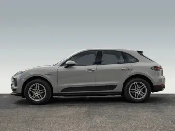 Porsche Macan Panoramic Roof  reversing camera  DAB