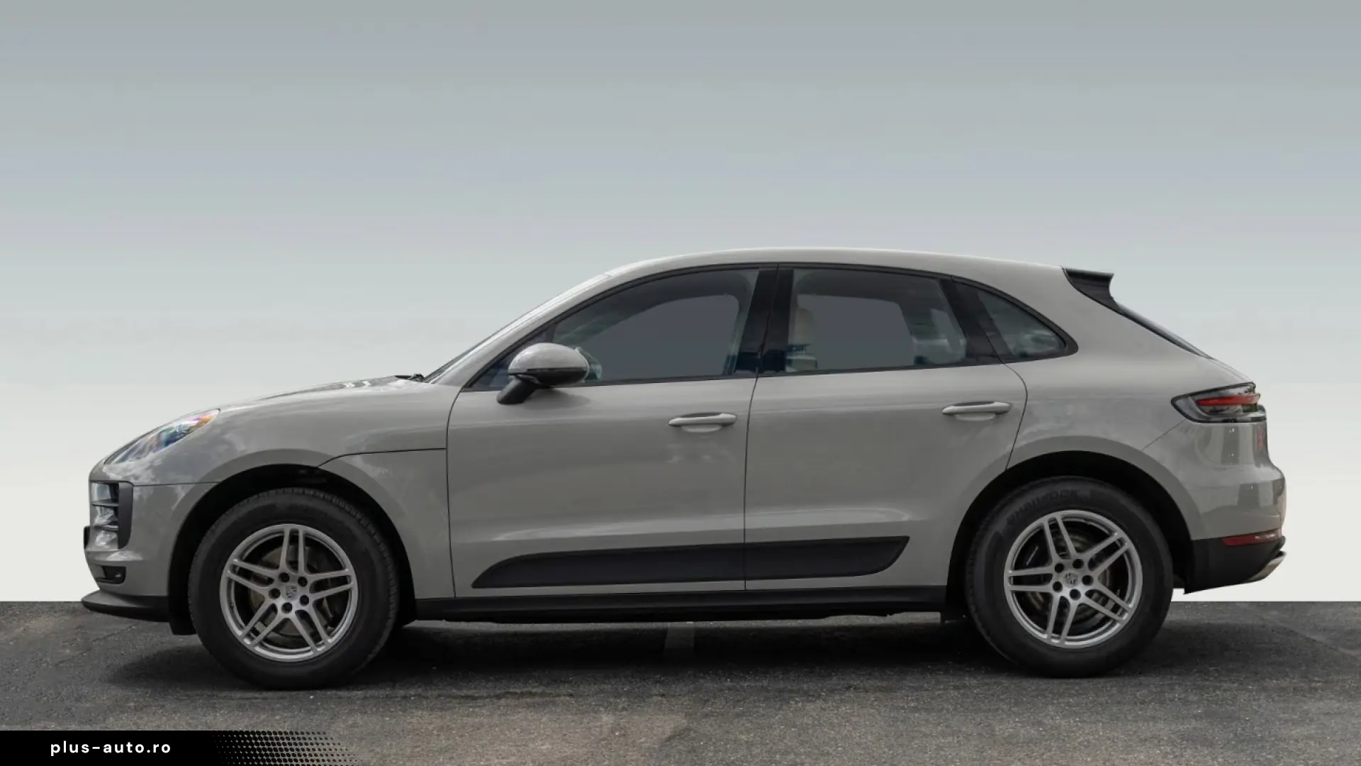 Porsche Macan Panoramic Roof  reversing camera  DAB