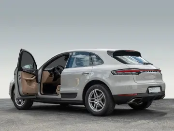 Porsche Macan Panoramic Roof  reversing camera  DAB