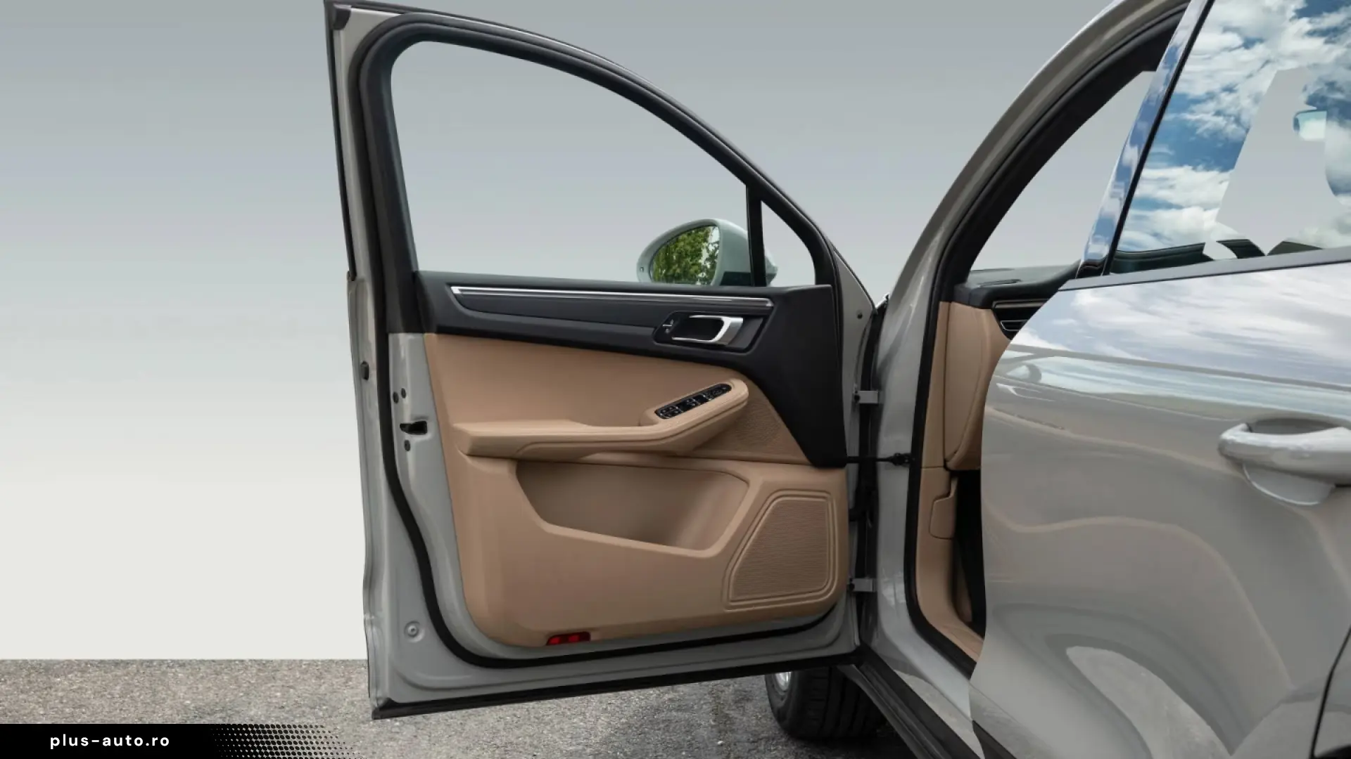 Porsche Macan Panoramic Roof  reversing camera  DAB