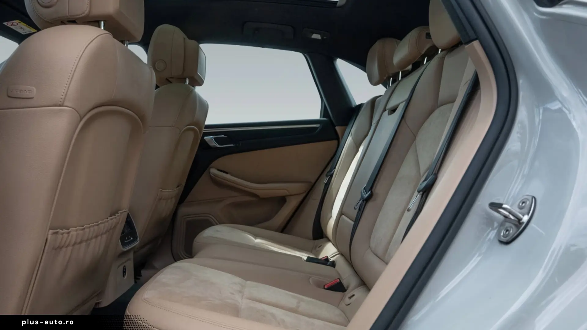 Porsche Macan Panoramic Roof  reversing camera  DAB