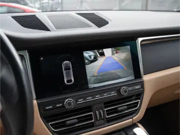 Porsche Macan Panoramic Roof  reversing camera  DAB