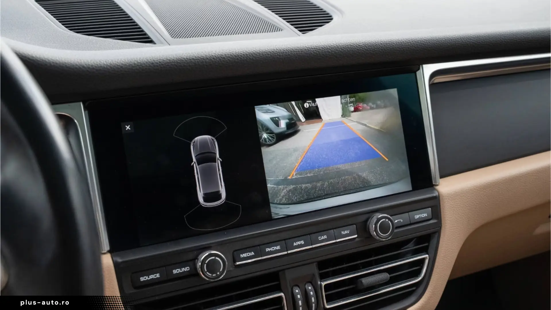 Porsche Macan Panoramic Roof  reversing camera  DAB