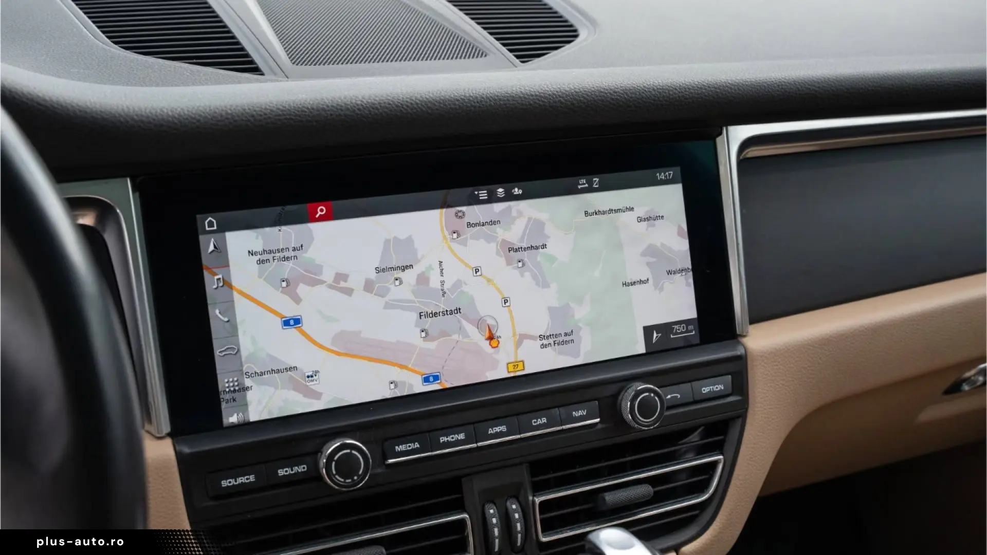Porsche Macan Panoramic Roof  reversing camera  DAB