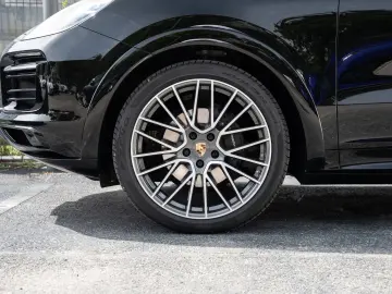 Porsche Cayenne Coupe BOSE Adaptive Cruise Control PASM