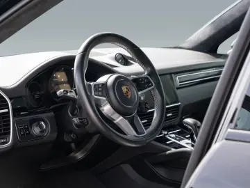 Porsche Cayenne Coupe BOSE Adaptive Cruise Control PASM
