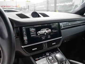 Porsche Cayenne Coupe BOSE Adaptive Cruise Control PASM
