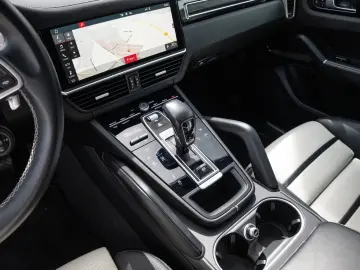 Porsche Cayenne Coupe BOSE Adaptive Cruise Control PASM