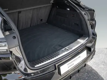 Porsche Cayenne Coupe BOSE Adaptive Cruise Control PASM