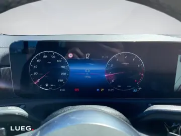 MERCEDES-BENZ CLA 180 PROGRESSIVE RÜCKFKAM LENKRHZ LED