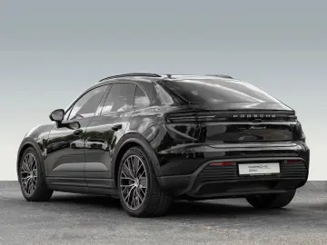 Porsche Macan 4 Panoramic Roof PASM Surround View