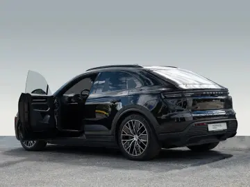 Porsche Macan 4 Panoramic Roof PASM Surround View
