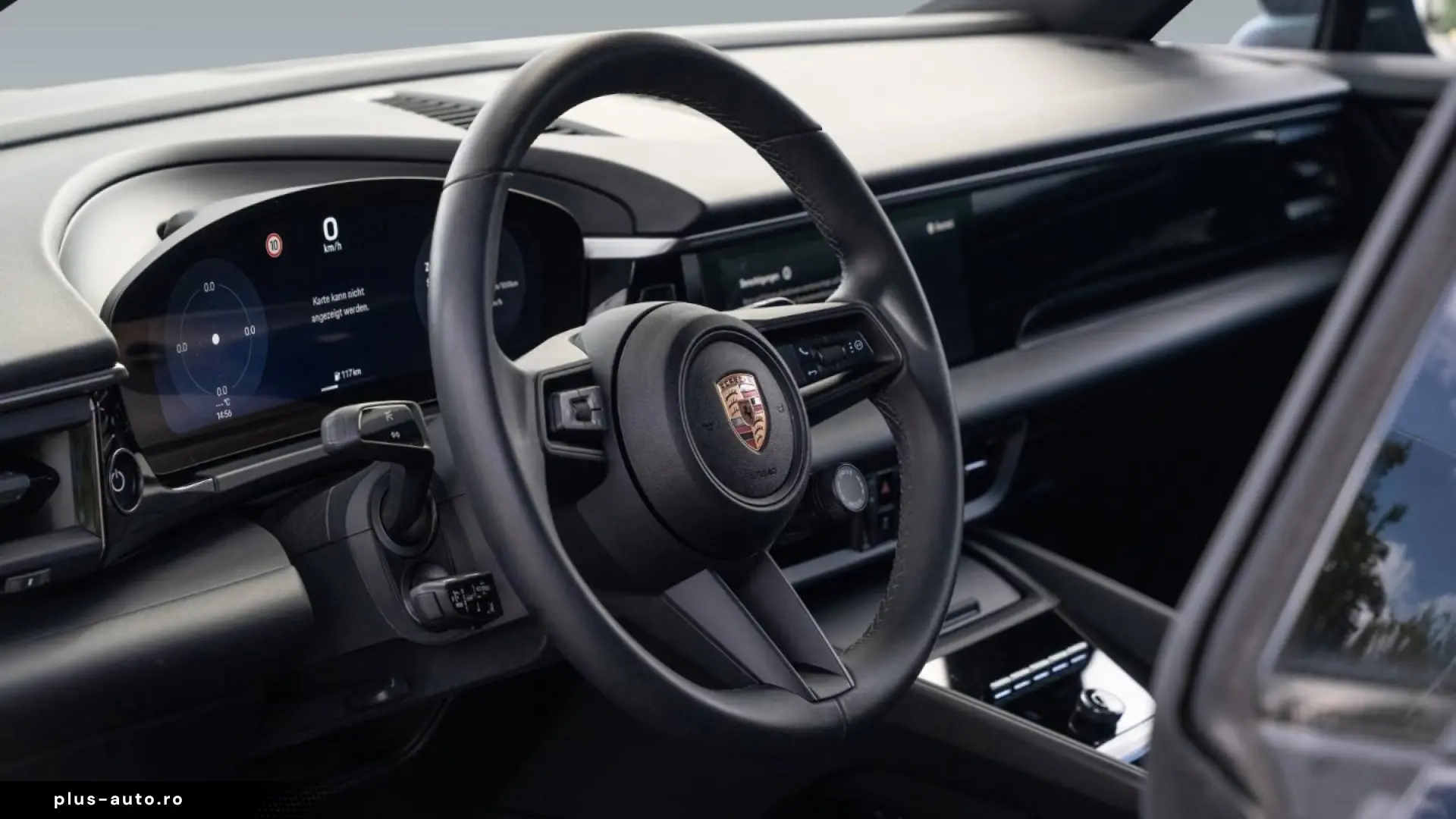 Porsche Macan 4 Panoramic Roof PASM Surround View