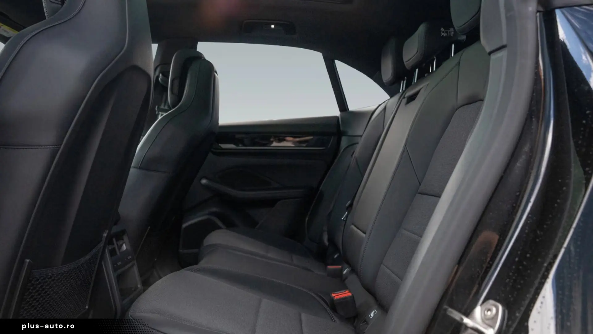 Porsche Macan 4 Panoramic Roof PASM Surround View