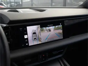Porsche Macan 4 Panoramic Roof PASM Surround View