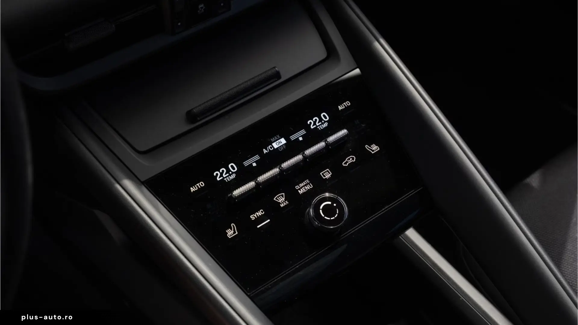 Porsche Macan 4 Panoramic Roof PASM Surround View