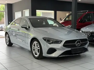 MERCEDES-BENZ CLA 180 CARPLAY LED-SCHW KAMERA DISTRO…