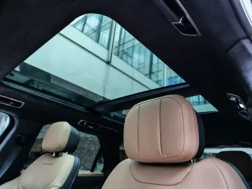 LAND ROVER Range Rover Sport P550e Autobiography