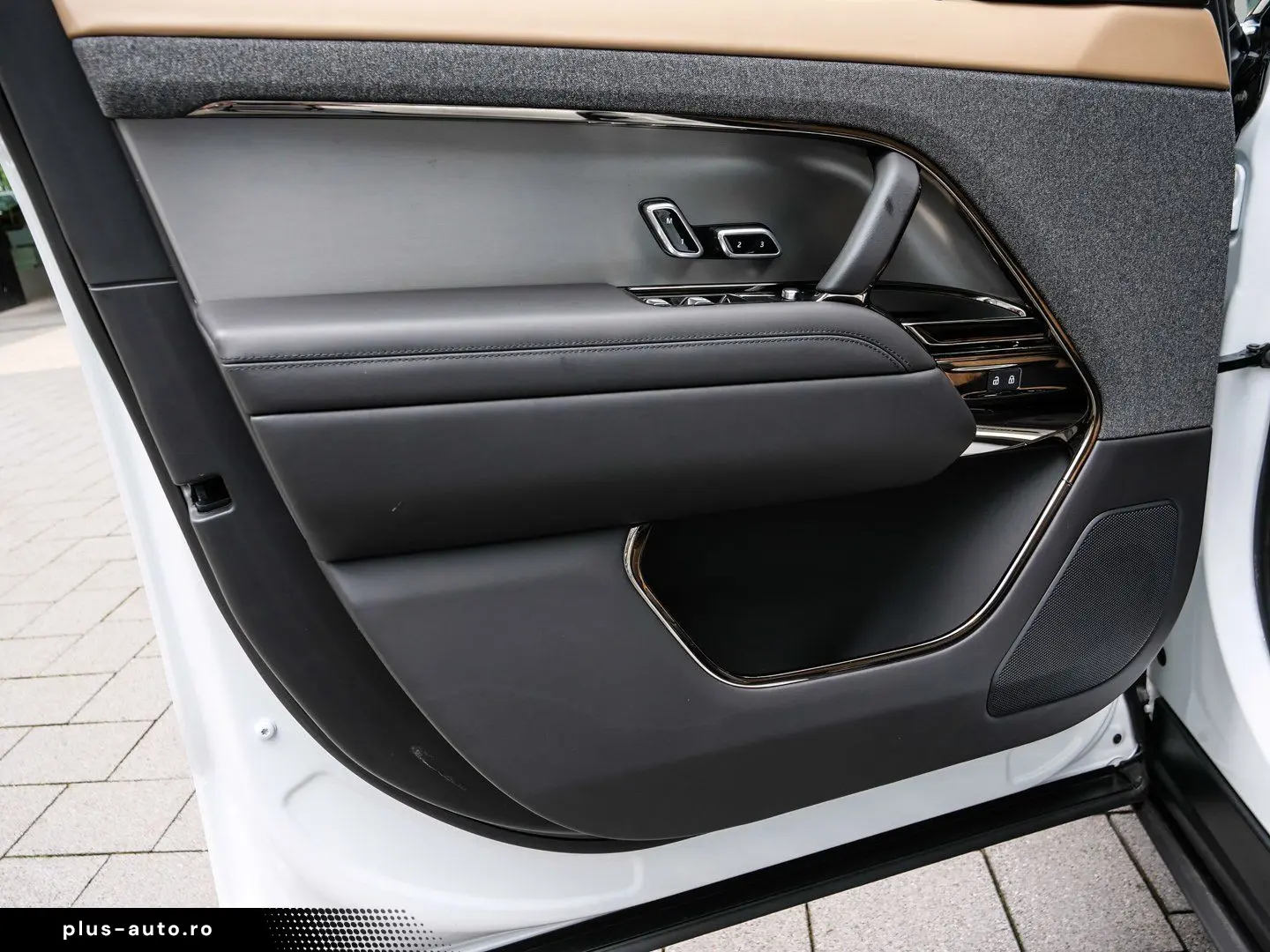 LAND ROVER Range Rover Sport P550e Autobiography