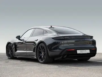 Porsche Taycan GTS InnoDrive HeadUp Panorama Sport Chron