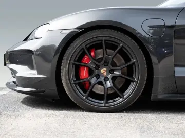 Porsche Taycan GTS InnoDrive HeadUp Panorama Sport Chron