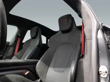 Porsche Taycan GTS InnoDrive HeadUp Panorama Sport Chron