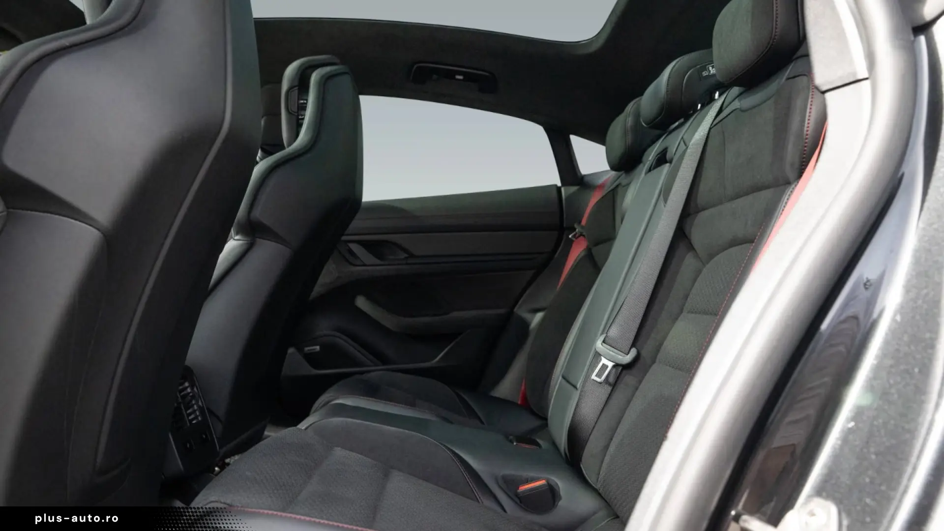 Porsche Taycan GTS InnoDrive HeadUp Panorama Sport Chron