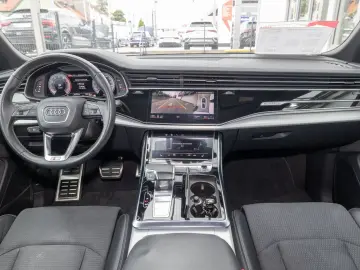 AUDI Q8 S line 55 TFSI quattro