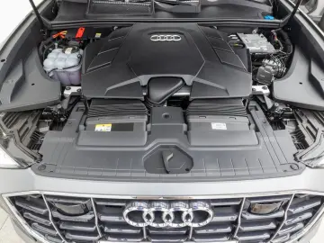 AUDI Q8 S line 55 TFSI quattro