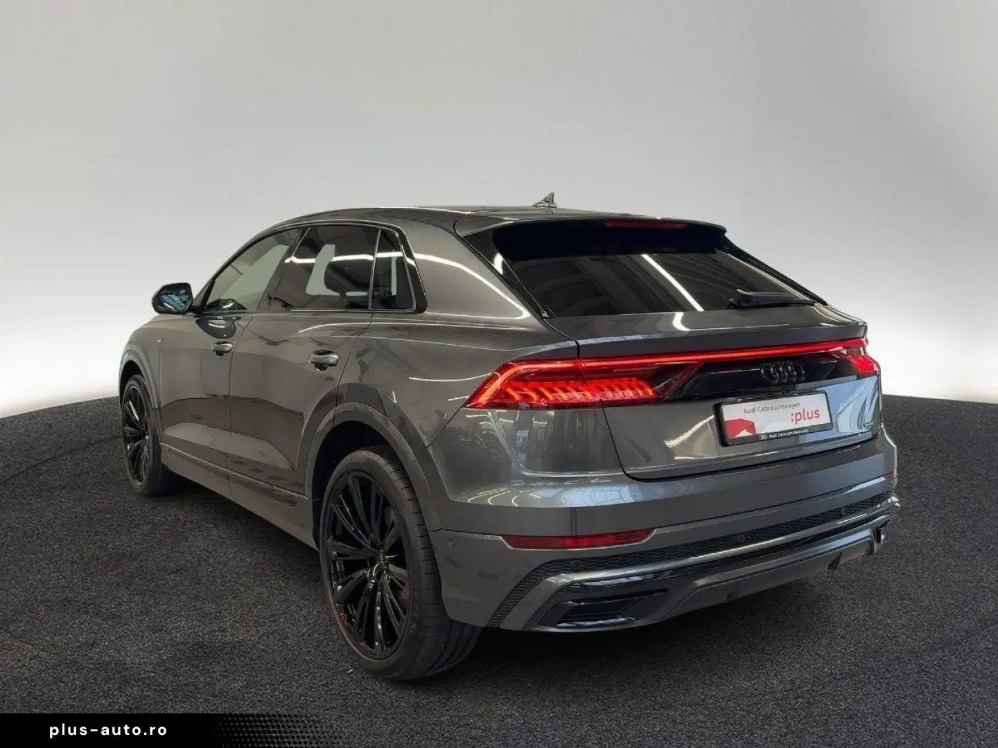 AUDI Q8 S line 55 TFSI quattro
