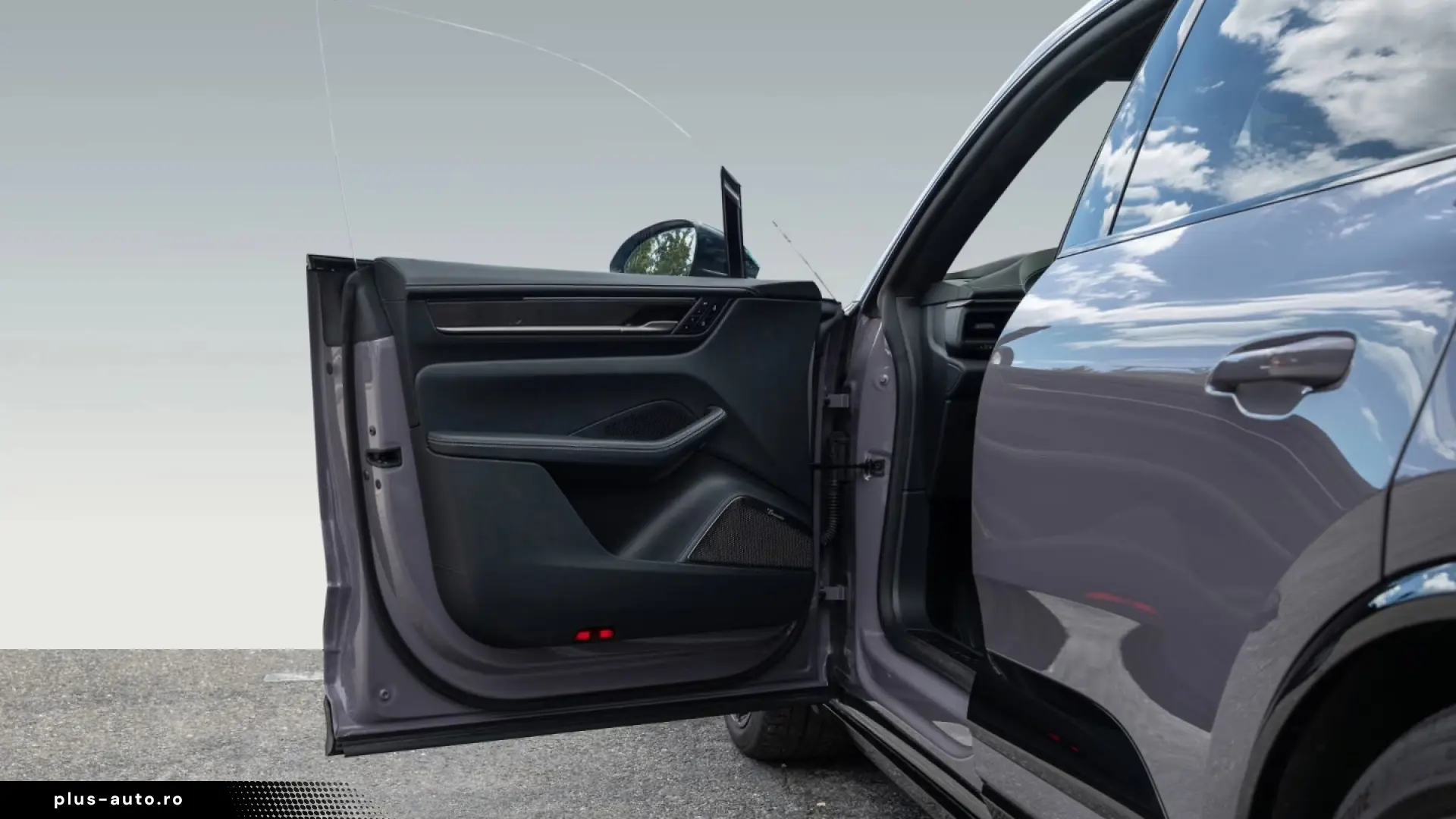 Porsche Macan Electric Turbo Burmester passenger display