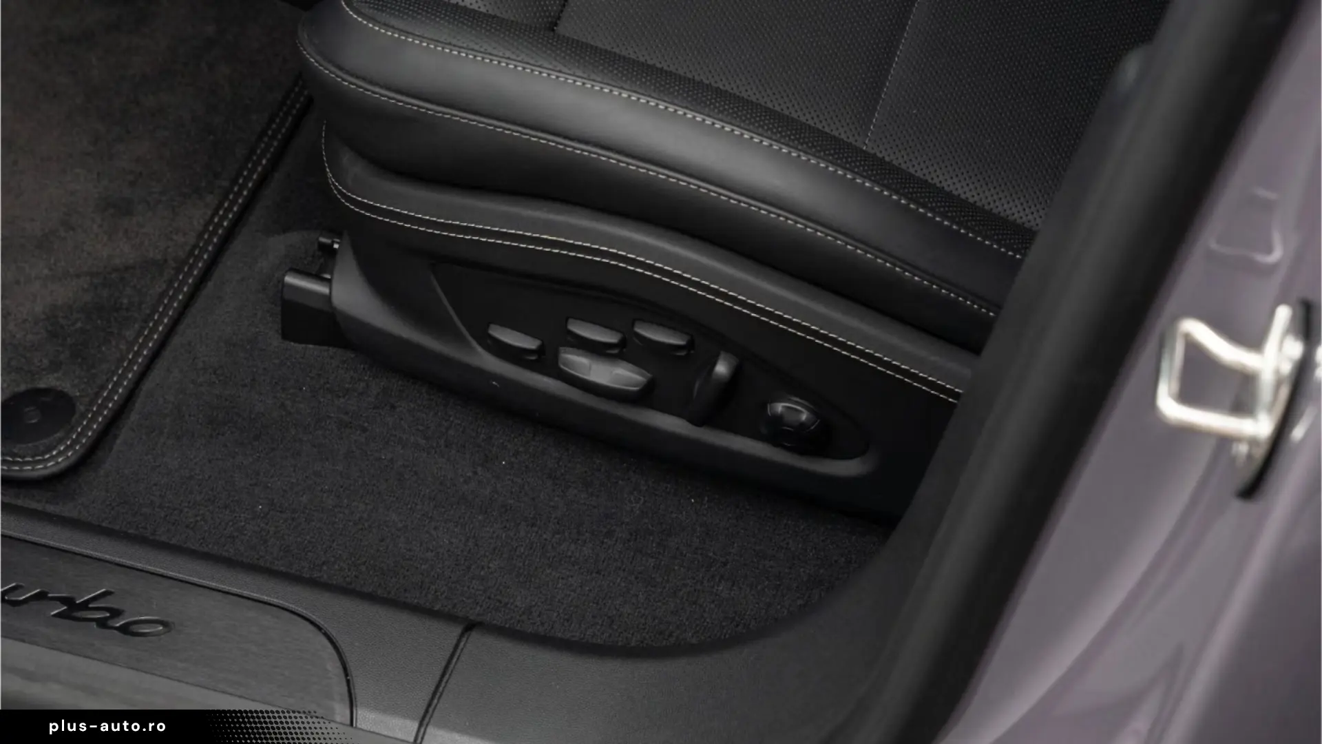Porsche Macan Electric Turbo Burmester passenger display