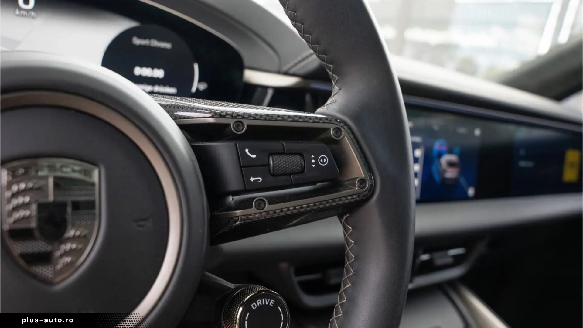 Porsche Macan Electric Turbo Burmester passenger display