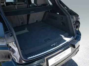 Porsche Cayenne Turbo E-Hybrid PDCC AHK Pano HUD 22''